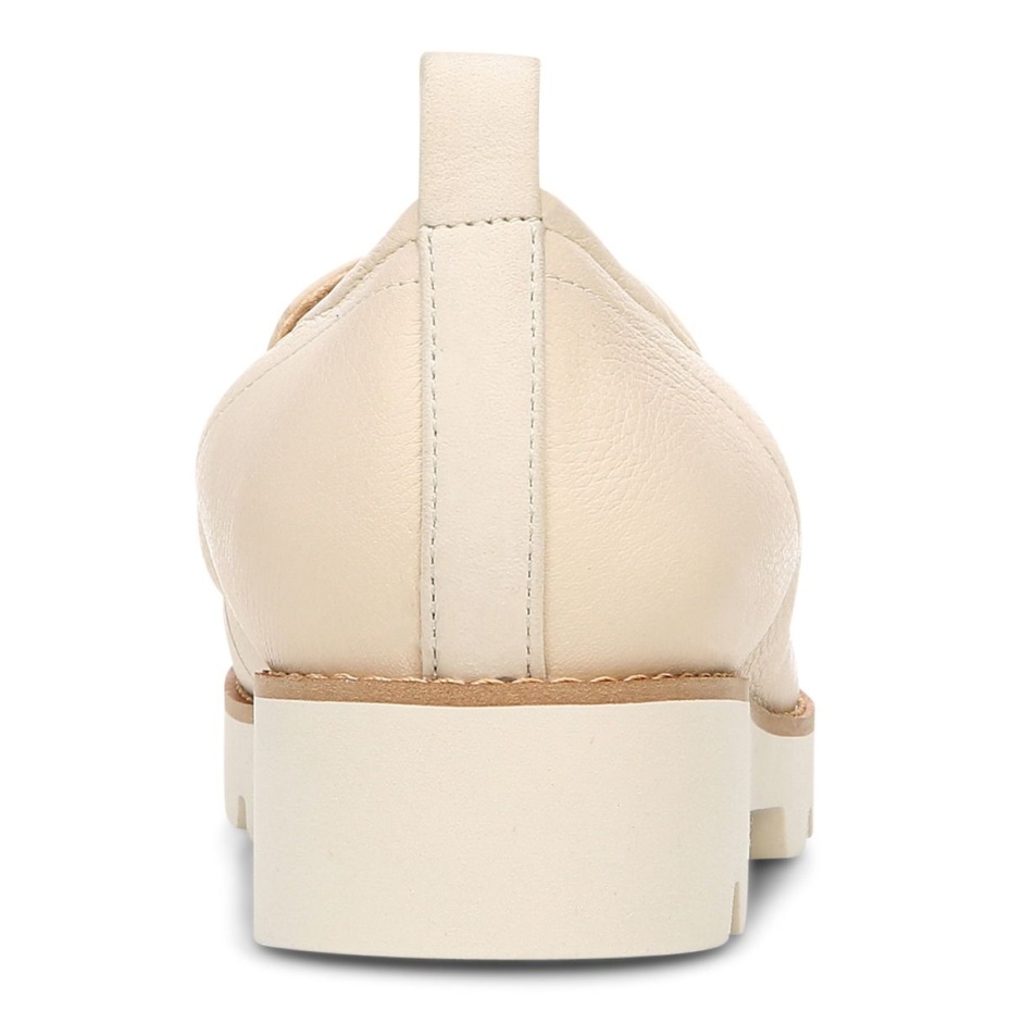 Mocasín Cynthia Nubuck Crema Vionic