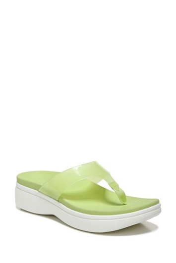 Sandalias Con Cuña Luminosa Verde Vionic