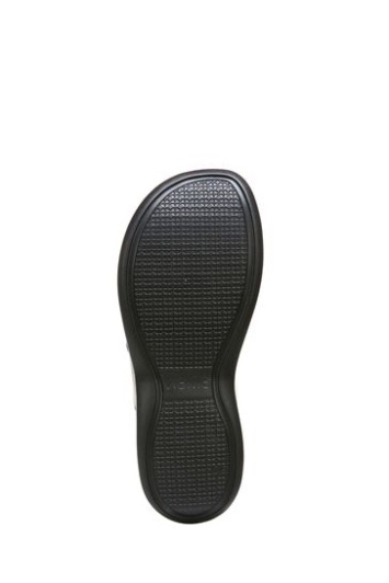 Sandalias De Cuña Negras Con Tira Luminosa Vionic