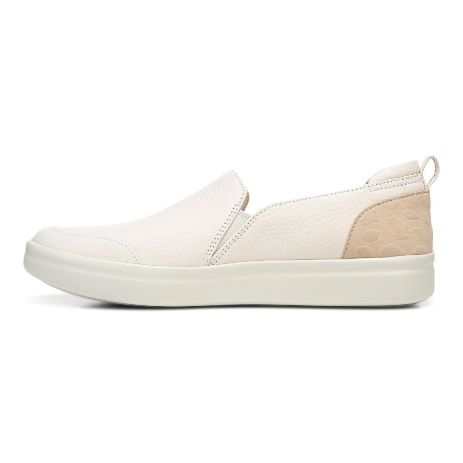 Slip Penélope Casual En Cuero Crema Vionic