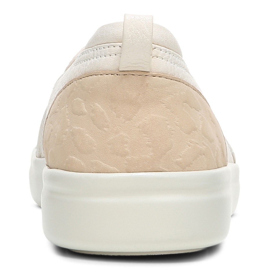Slip Penélope Casual En Cuero Crema Vionic